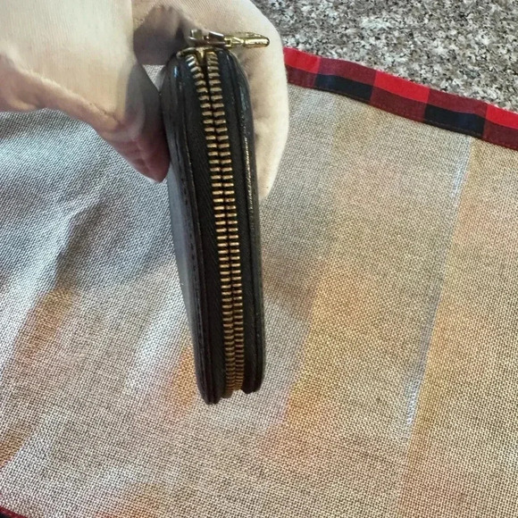 - LOUIS VUITTON AGENDA GEODE LEATHER - Picture 5 of 15